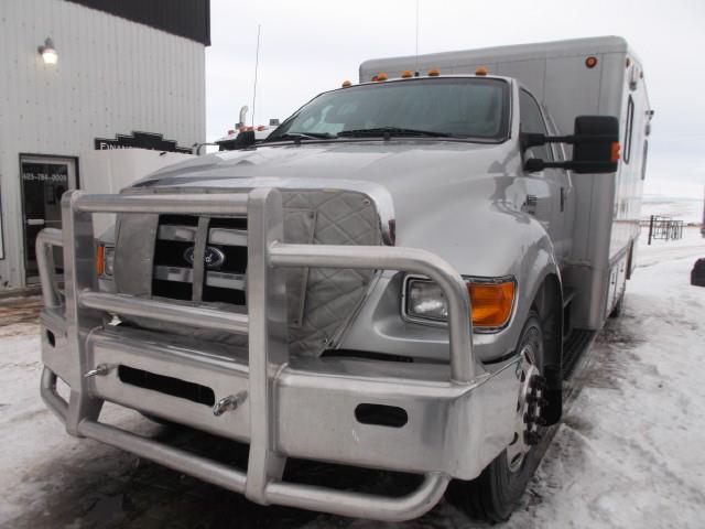 Image #0 (2011 FORD F650 XLT EX/CAB SERVICE TRUCK)